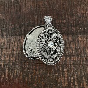 Lia Sophia Pendant